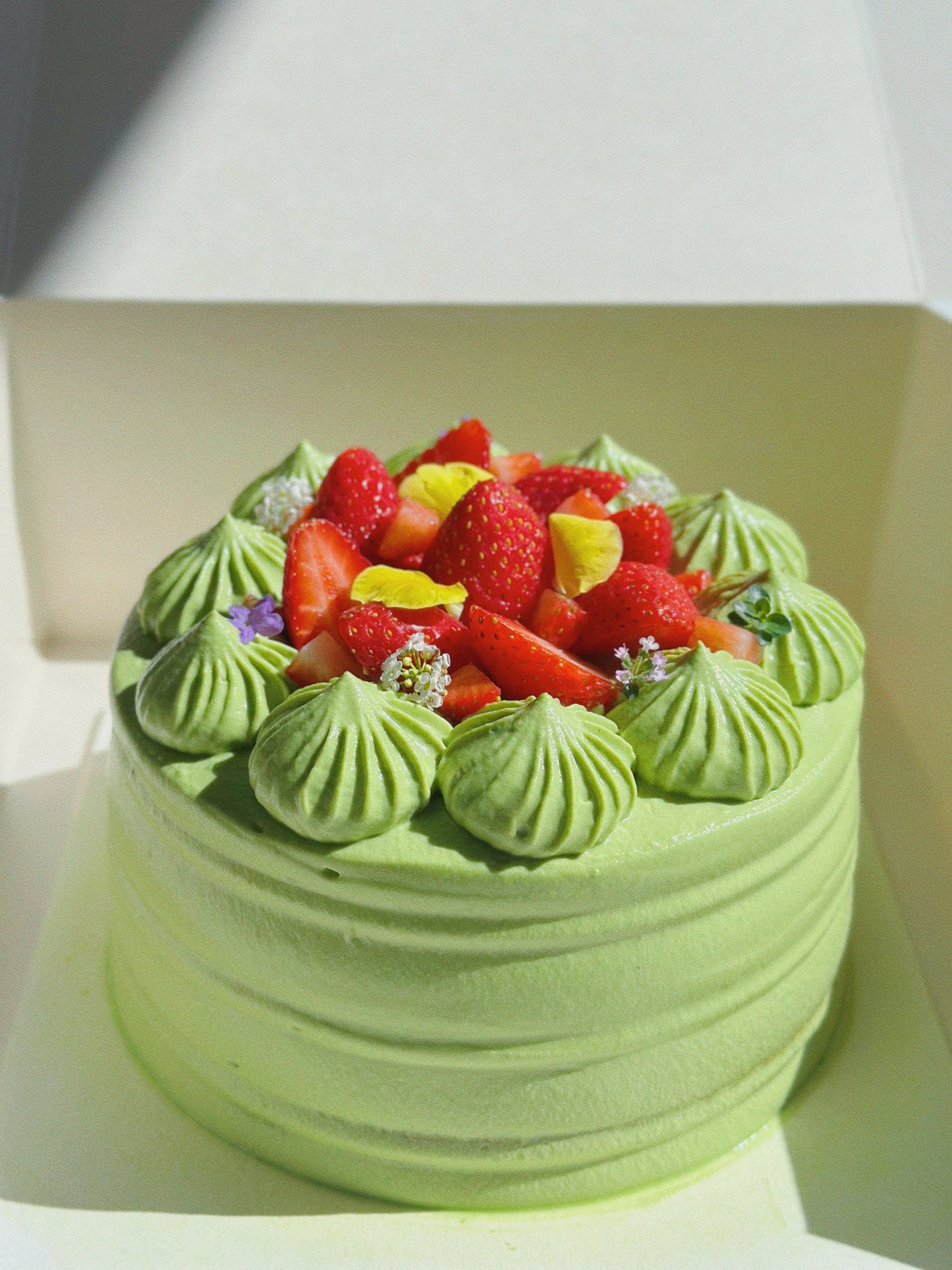 White Chocolate Matcha Chiffon Cake