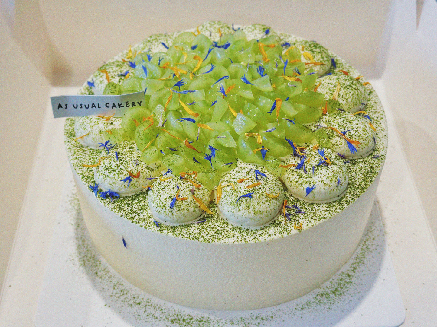 Oolong Tea Cream Chiffon Cake