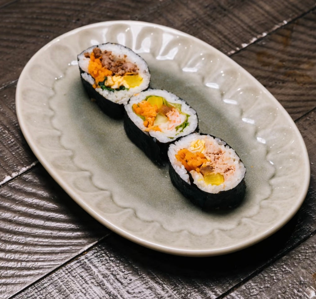 Kimbap (Korean rice roll)