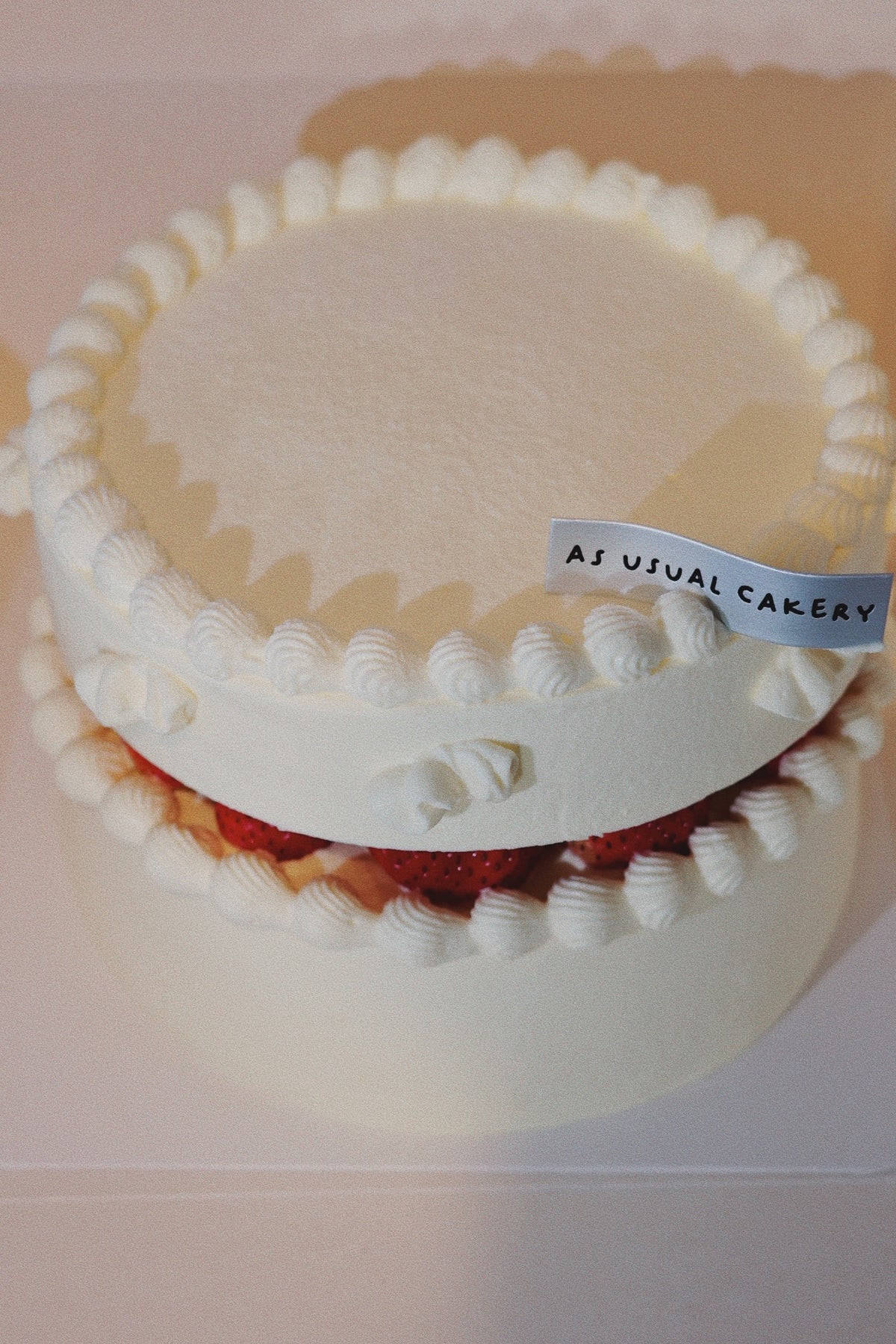 The Floating Strawberry Cake 🍓