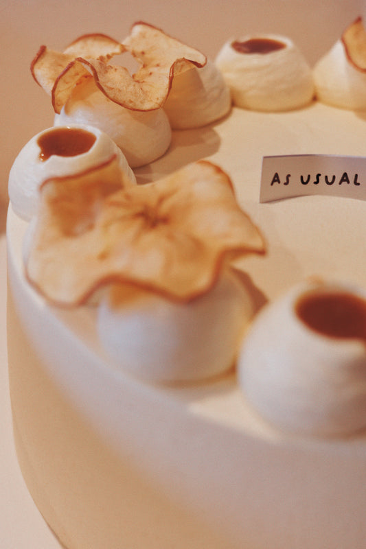 Apple-solutely Wintery (Toffee Caramel Apple Chiffon Cake)