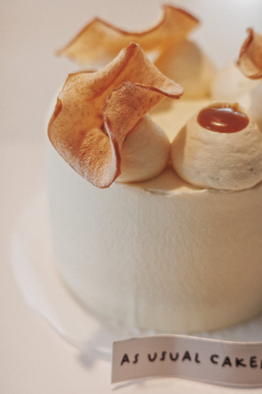 Apple-solutely Wintery (Toffee Caramel Apple Chiffon Cake)
