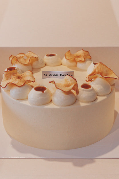 Apple-solutely Wintery (Toffee Caramel Apple Chiffon Cake)