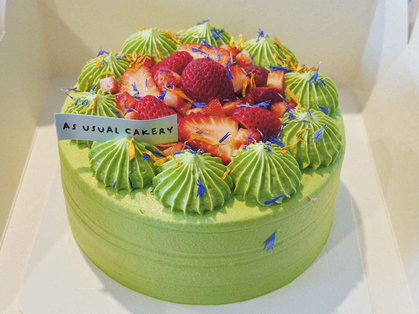 White Chocolate Matcha Chiffon Cake